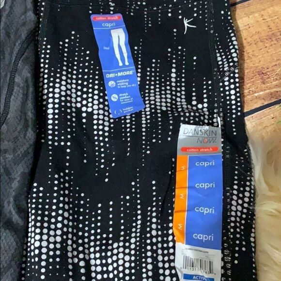 LOT OF 3 CAPRI LEGGINGS SIZE MEDUIM - Picture 5 of 7